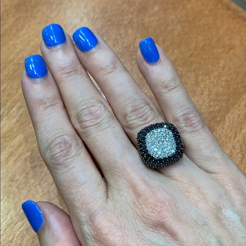 14K white gold EFFY pave white/black diamond RING